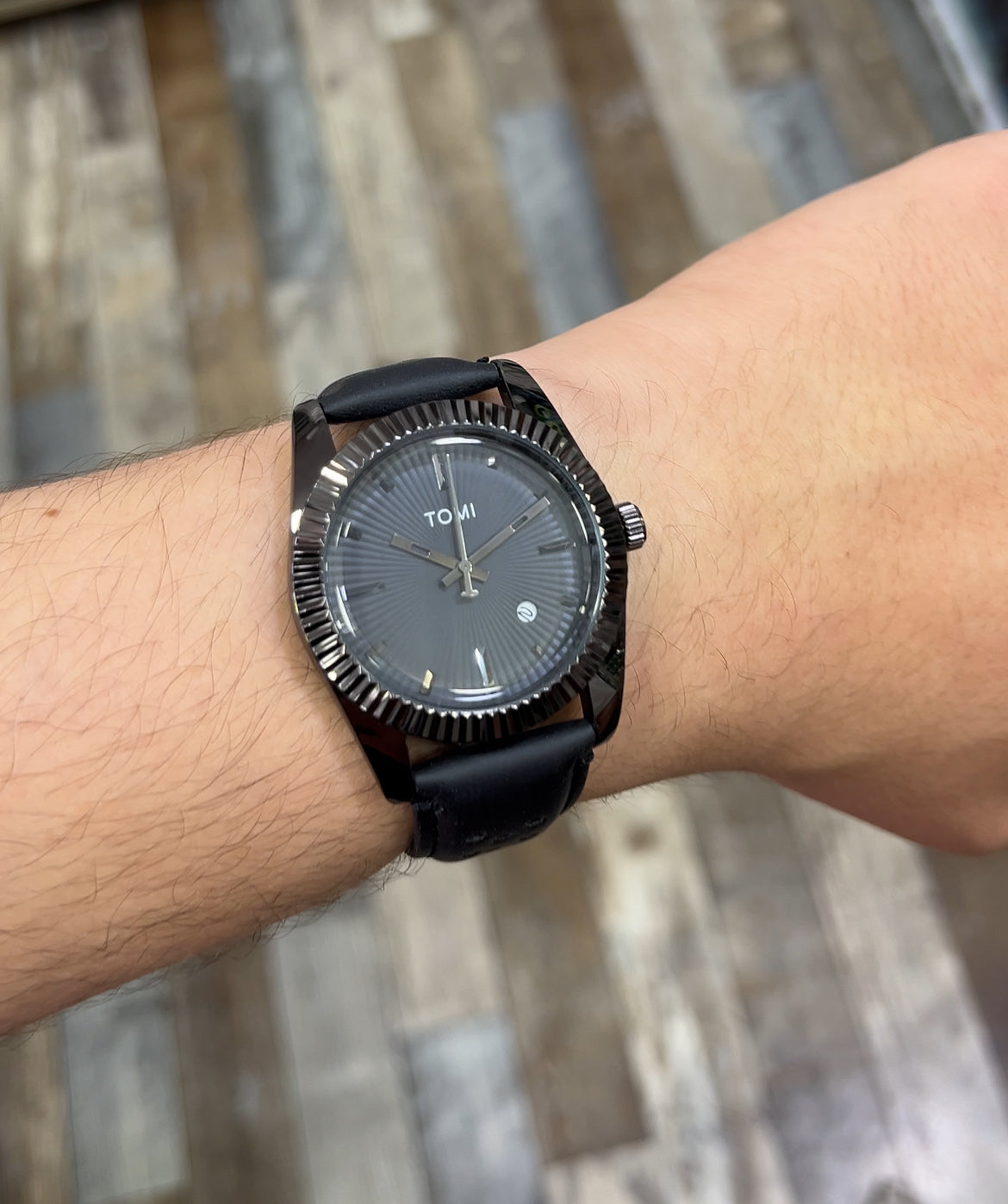 montre premium TOMI
